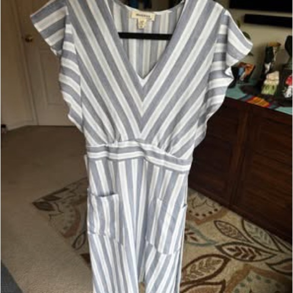 Monteau Dress Size medium V-Neck Flutter Sleeve Tie Waist Pockets Blue Stripe